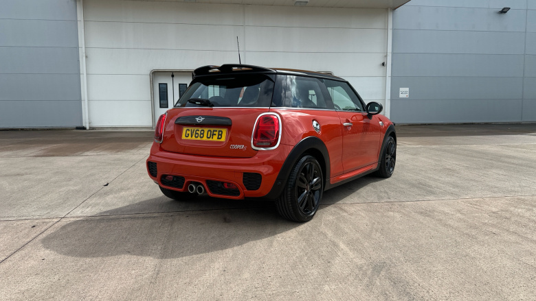 MINI Hatchback 2.0 Cooper S Sport II 3dr Auto Petrol Hatchback